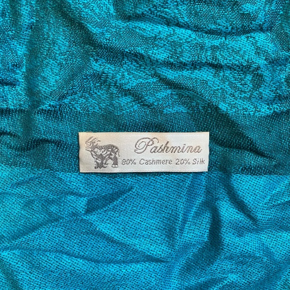 Cashmere PASHMINA silk scarf - Picture 2 of 3